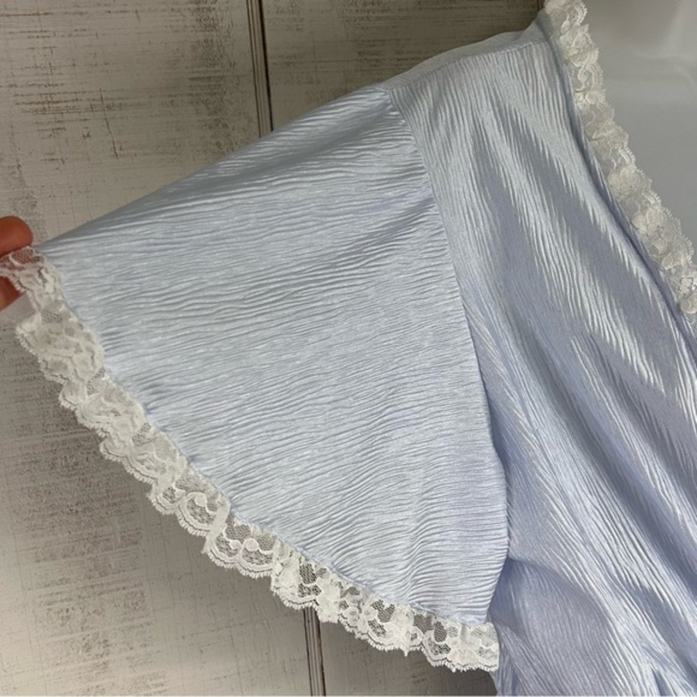 Vintage Womens Long Satin Robe Size L Lace Flouncy Boudoir Peignoir Coquette 80s - Picture 4 of 12